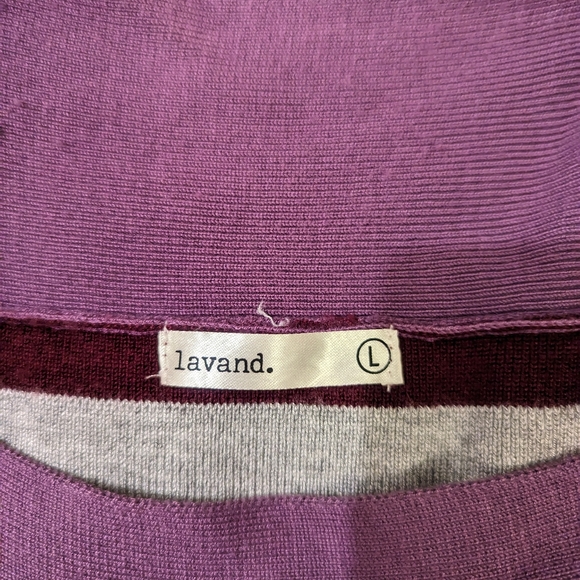 Lavand form fitting dress size large - Picture 3 of 3